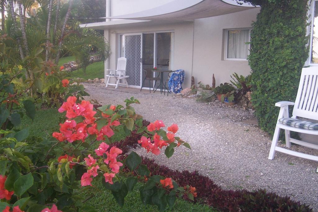 Seachange Lodge Port Vila Room photo